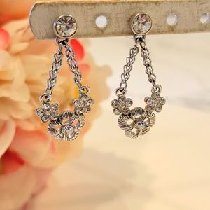 GIVENCHY Vintage Drop Earrings / Flowers